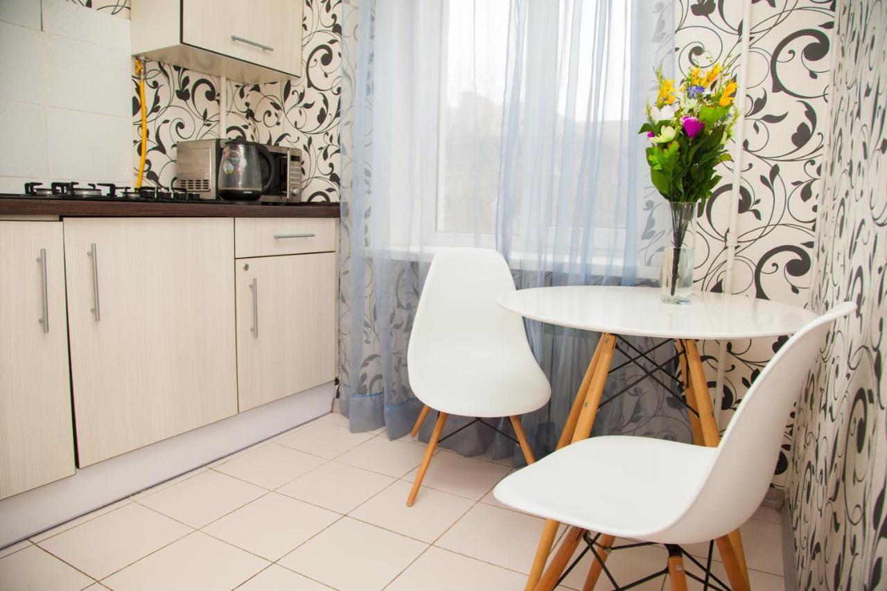 Semi Luxury Apt On Yatsenka 8 Near Intourist Hotel Zaporizhia Exterior photo