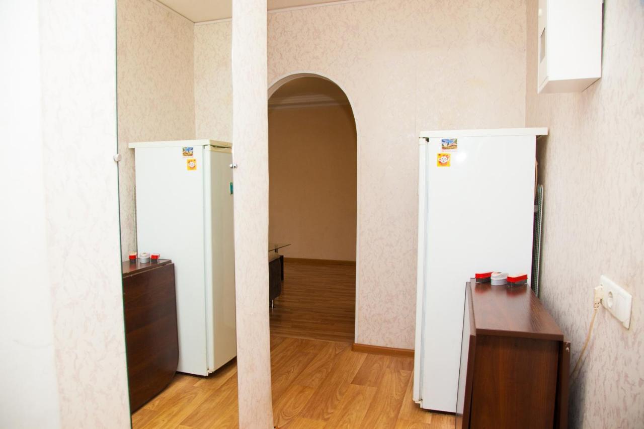Semi Luxury Apt On Yatsenka 8 Near Intourist Hotel Zaporizhia Exterior photo